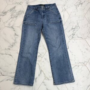 Risen Rosie Cropped 25